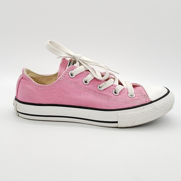 Converse Other - Pink low top Converse sneakers little girls SZ 1
